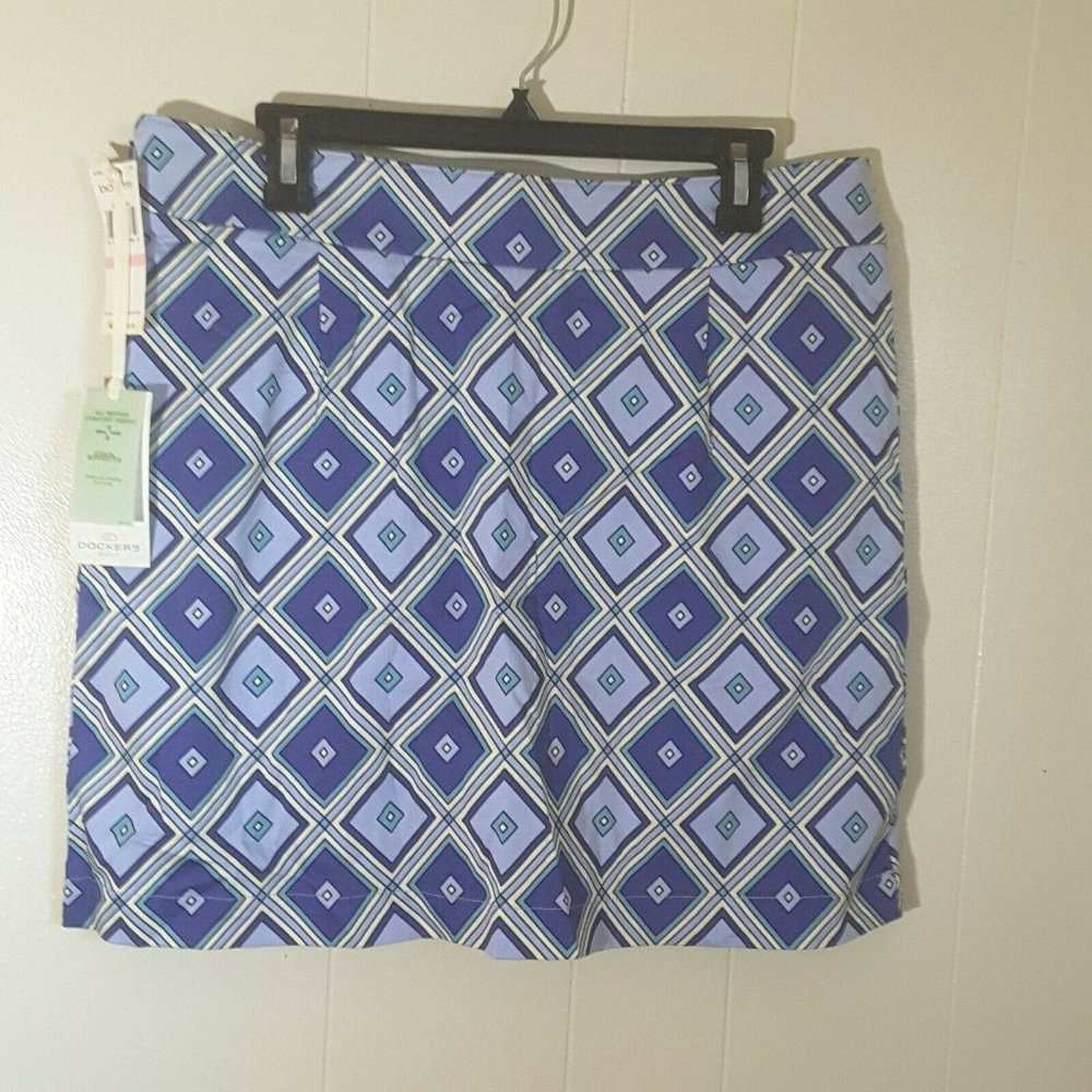 Dockers Golf Skort Size 10 Golf Skirt Shorts Underneath Diamond Pattern Purple